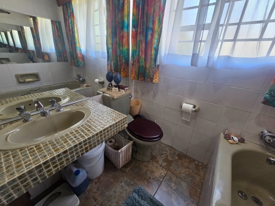 5 Bedroom Property for Sale in Panorama Free State